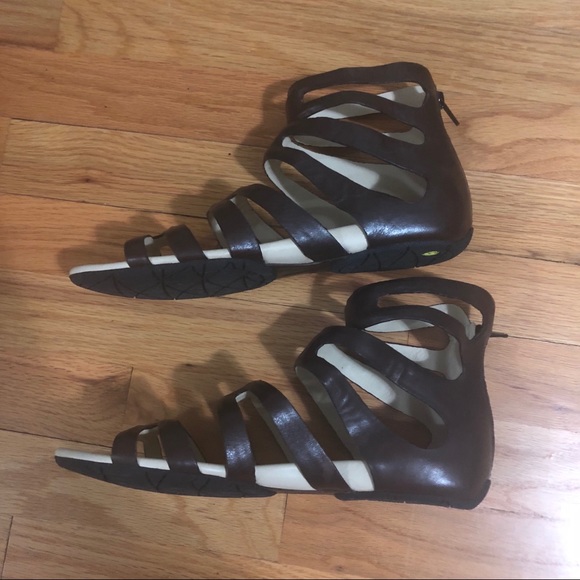 NEW Cole Haan Sandals - Picture 3 of 3